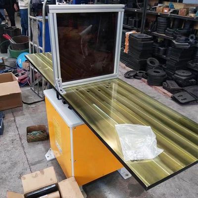 Laserschneidemaschine für Produkte aus Kohlenstofffasermaterialien